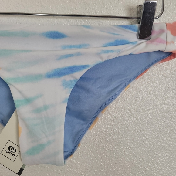 WIPEOUT V HALTER BIKINI TOP - Picture 12 of 14